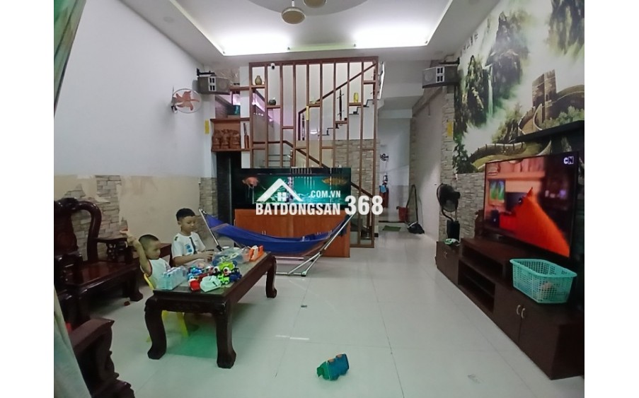 Bán nhà 3 tầng, 3PN Trần Thị Điệu, Phước Long, TP HCM. DT 95m2, SH, giá 7.35 tỷ. LH 0933125879